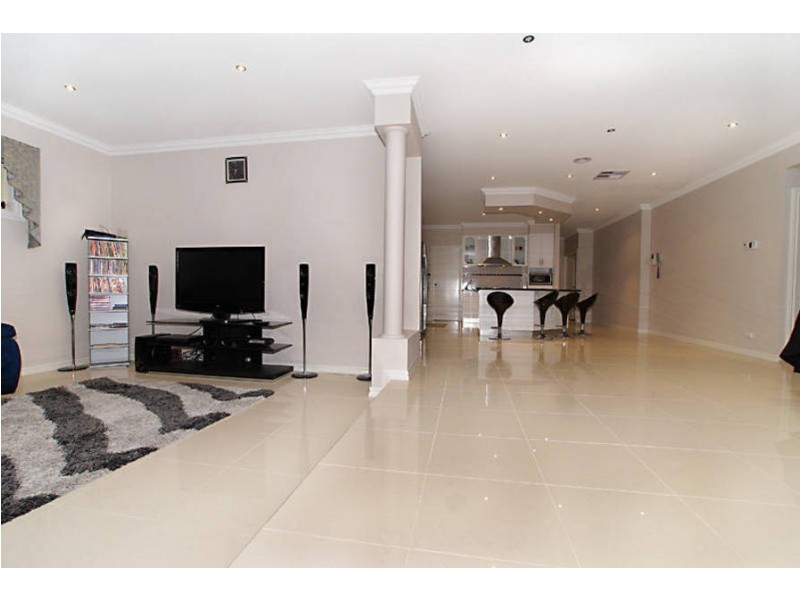 9 Georges Court, Taylors Hill VIC 3037