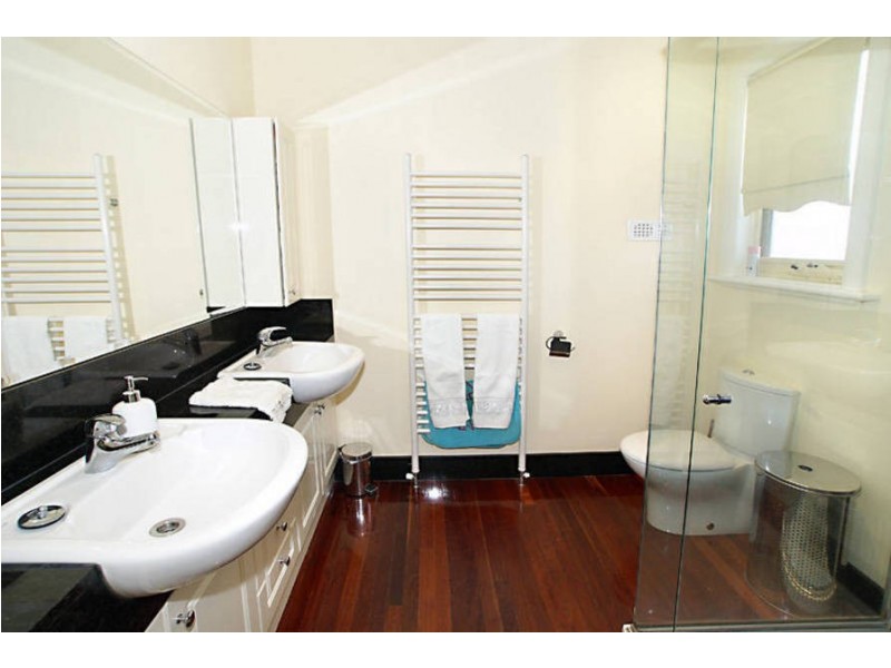 15 Balonne Close, Taylors Lakes VIC 3038