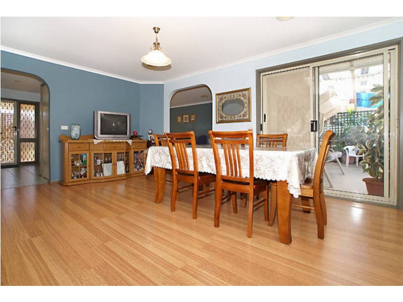 18 Oat Close, Delahey VIC 3037