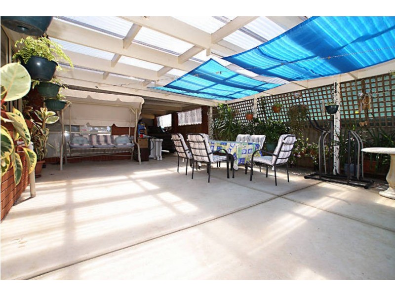 18 Oat Close, Delahey VIC 3037