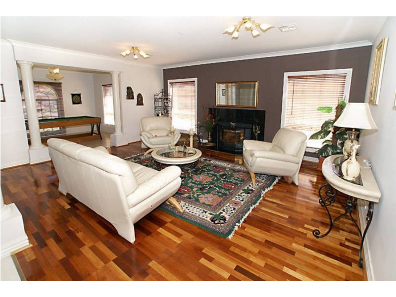 20 Highwood Drive, Hillside VIC 3037