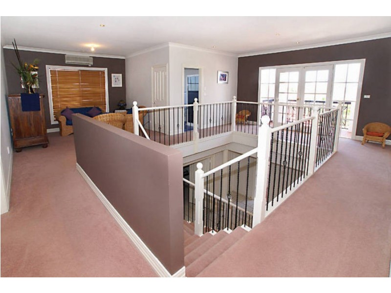 20 Highwood Drive, Hillside VIC 3037