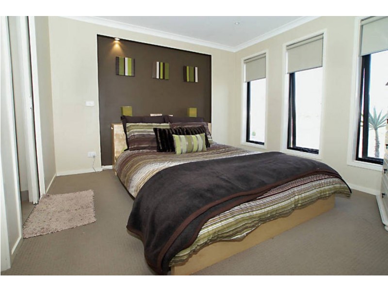 21 Conrad Terrace, Taylors Hill VIC 3037