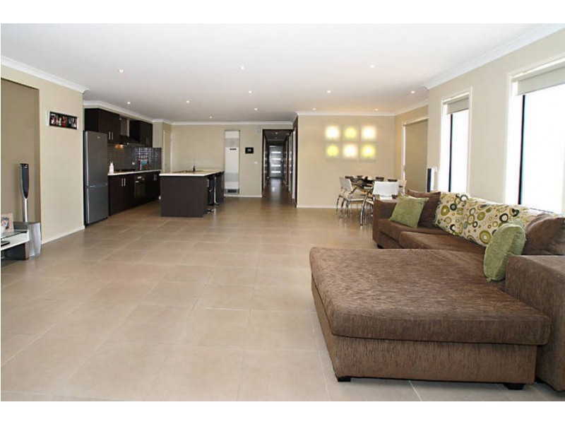 21 Conrad Terrace, Taylors Hill VIC 3037