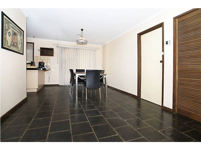 11 Cocoparra Crescent, Taylors Lakes VIC 3038