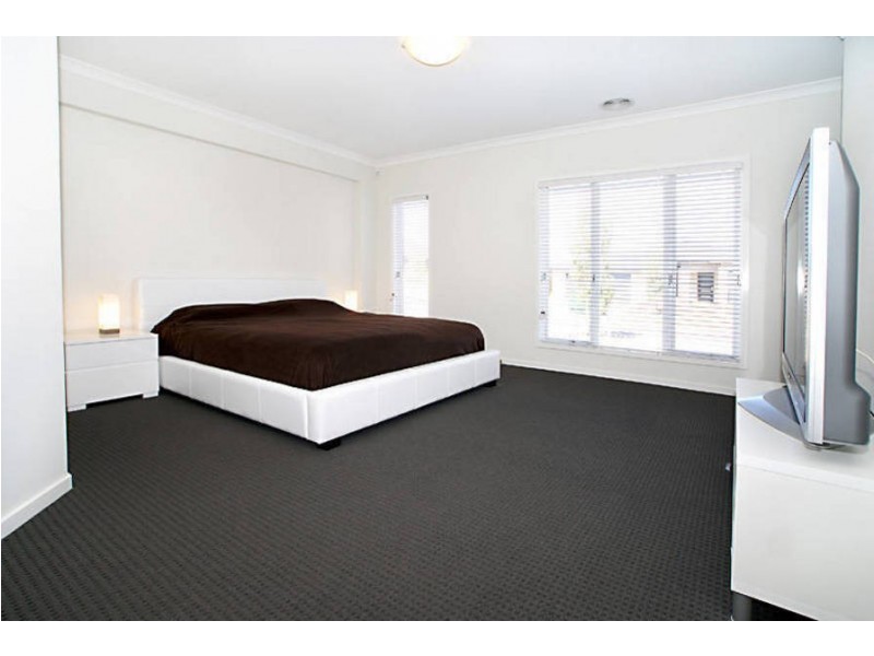 24 Balmain Circuit, Taylors Hill VIC 3037