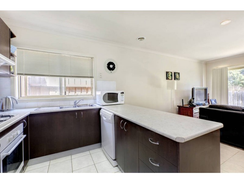 12 Tintern Loop, Hillside VIC 3037