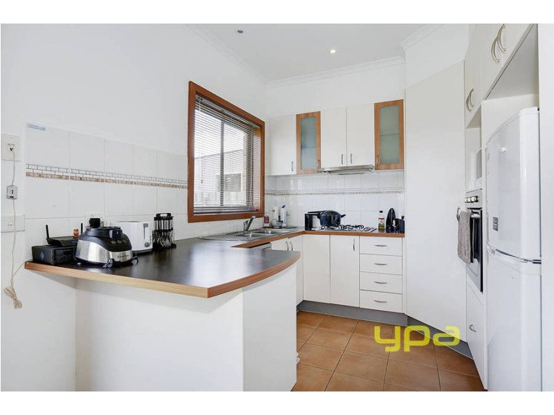 15 Amberlea Circuit, Taylors Hill VIC 3037