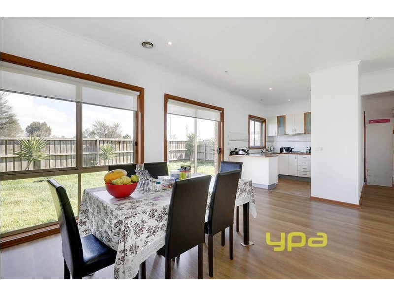 15 Amberlea Circuit, Taylors Hill VIC 3037