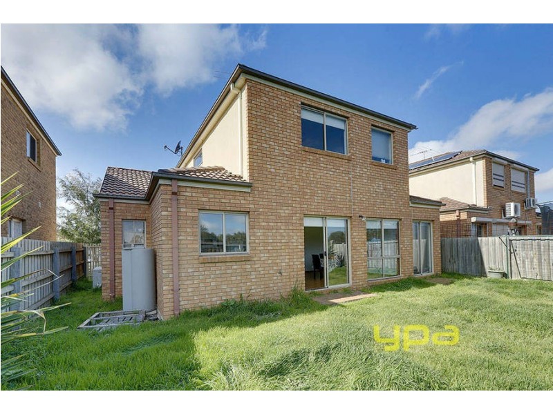 15 Amberlea Circuit, Taylors Hill VIC 3037