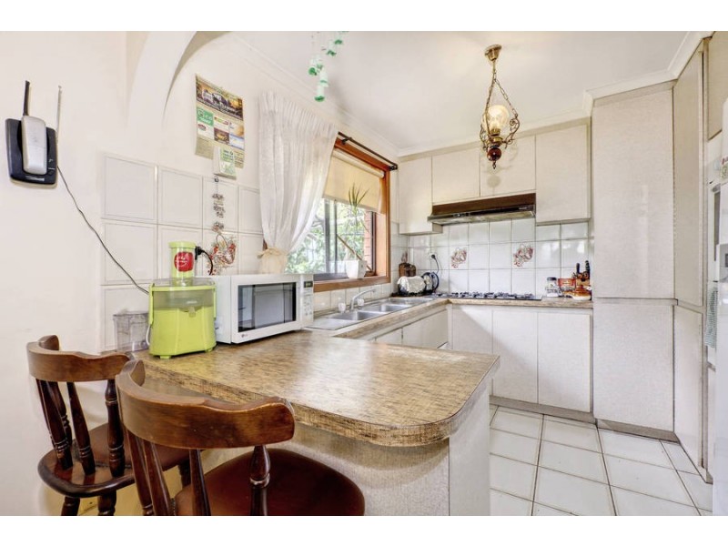 53 Kinterbury Drive, Kings Park VIC 3021