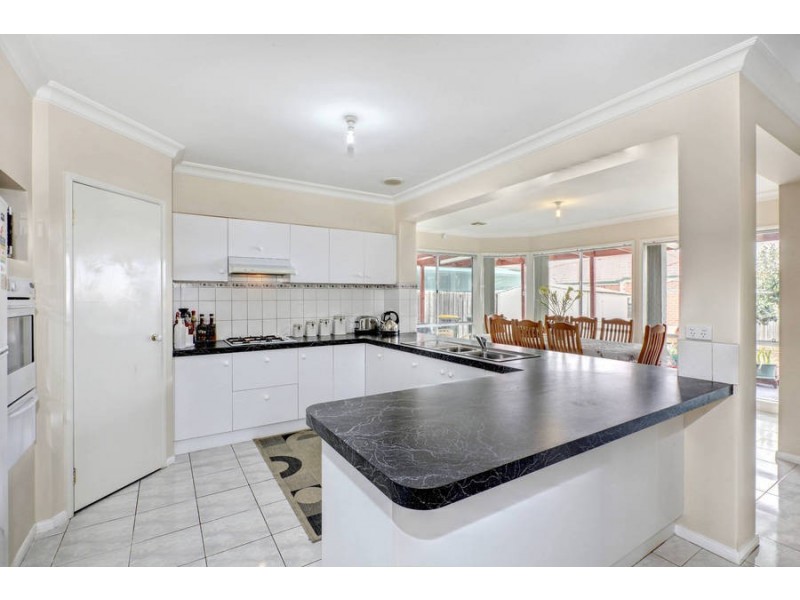 7 Rachel Court, Sydenham VIC 3037