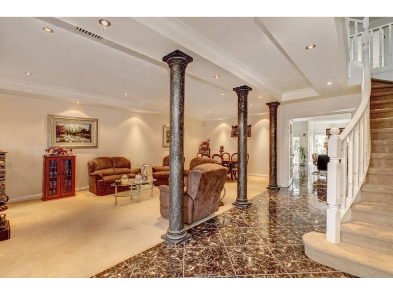 23 Roseleigh Boulevard, Sydenham VIC 3037