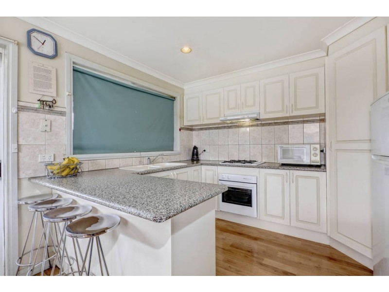 11 Charles Court, Sydenham VIC 3037