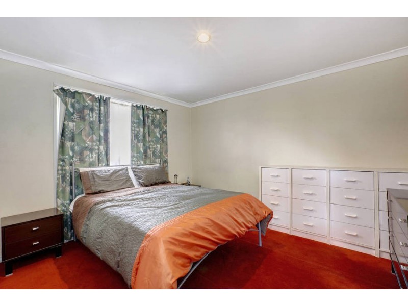 11 Charles Court, Sydenham VIC 3037