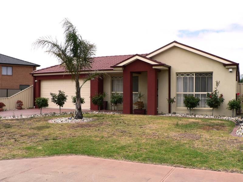 6 Bonney Court, Taylors Hill VIC 3037