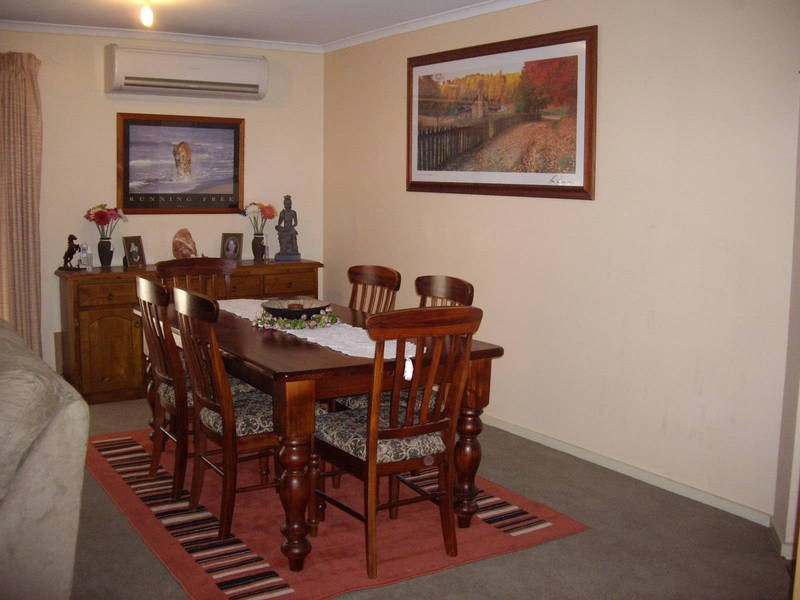 11 Lionheart Avenue, Taylors Lakes VIC 3038