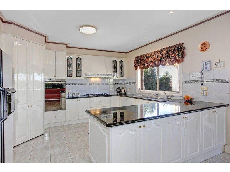 85 Nordic Avenue, Taylors Lakes VIC 3038