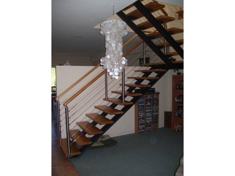 10 Ambridge Grove, Sydenham VIC 3037