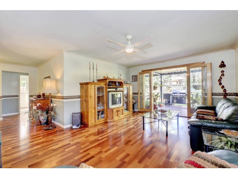 11 Rivergum Place, Hillside VIC 3037