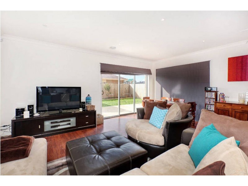 9 Ultimo Walk, Taylors Hill VIC 3037