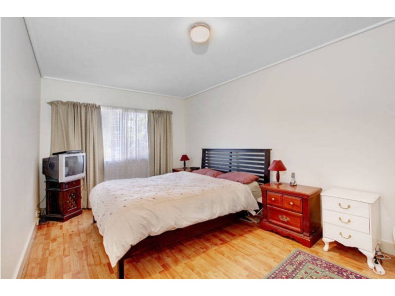 34 Village Avenue, Taylors Lakes VIC 3038