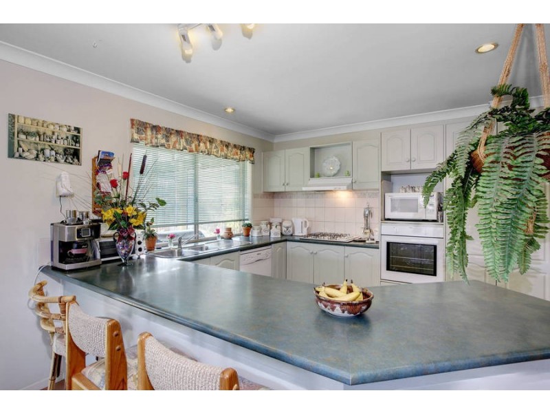 23 Tussock Crescent, Sydenham VIC 3037