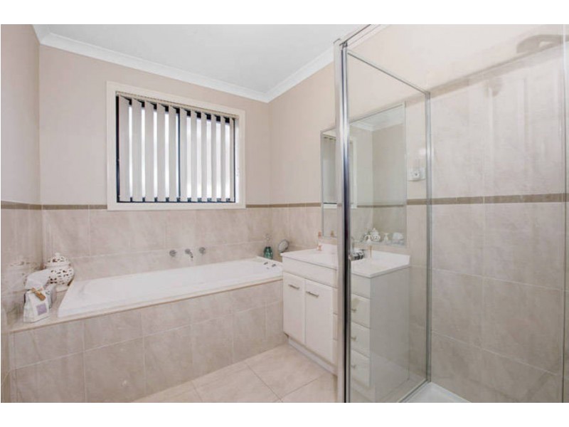 Taylors Hill VIC 3037