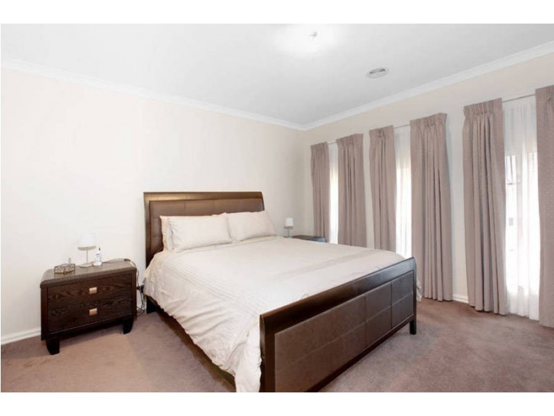 Taylors Hill VIC 3037