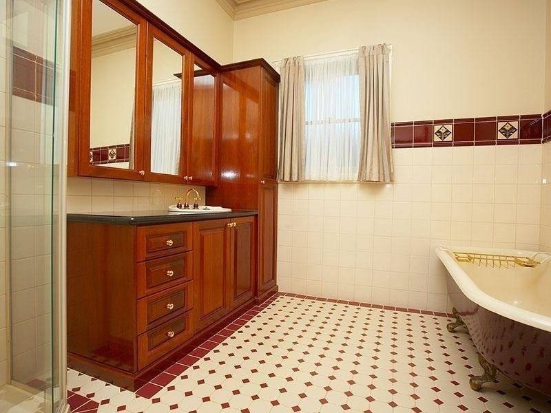 14 Duchess Court, Hillside VIC 3037