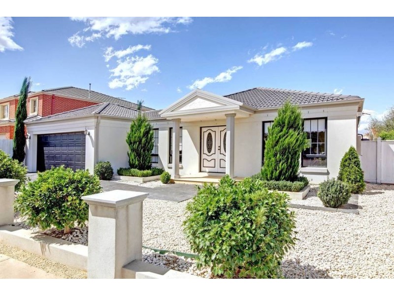 18 Flinders Street, Taylors Hill VIC 3037