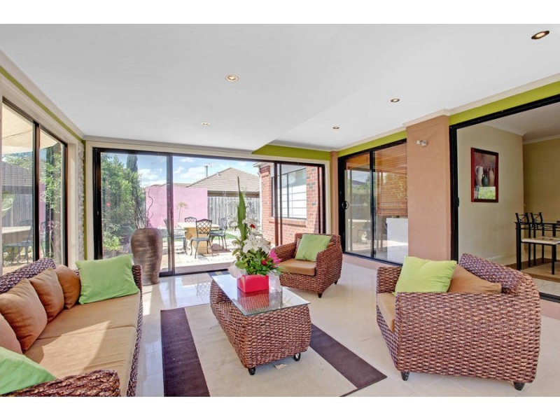 18 Flinders Street, Taylors Hill VIC 3037