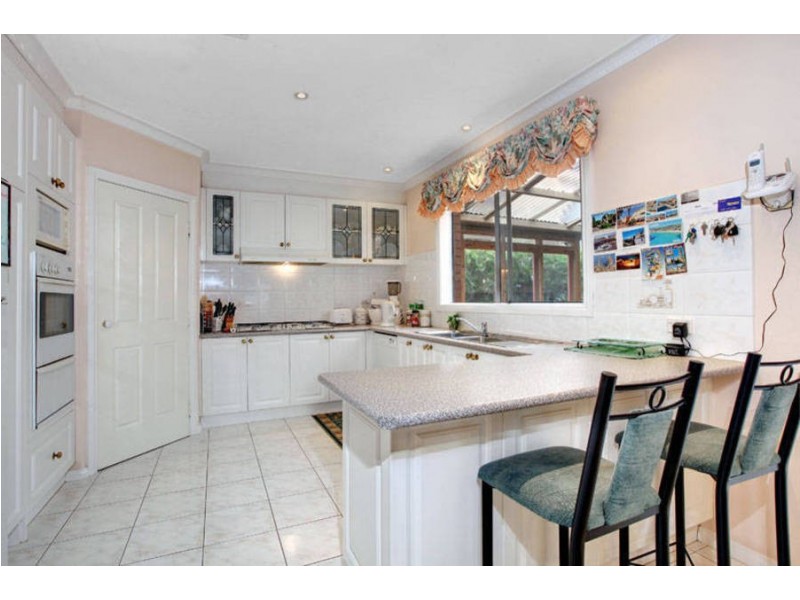 4 Arcadia Close, Taylors Lakes VIC 3038