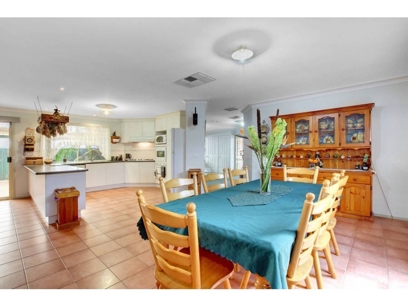 3 Oxford Court, Sydenham VIC 3037