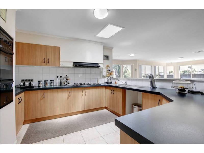 35 Perceval Crescent, Taylors Lakes VIC 3038