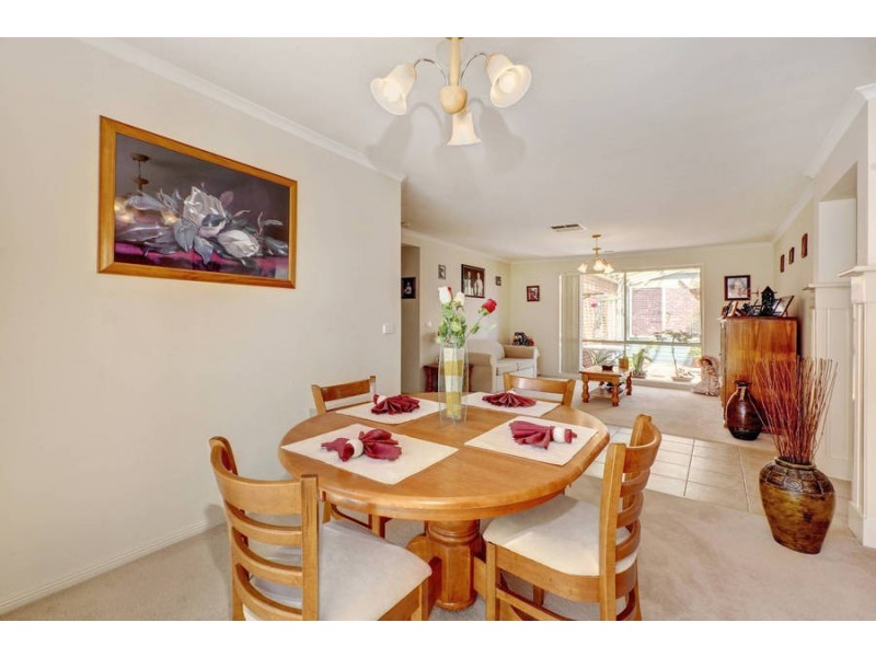 35 Perceval Crescent, Taylors Lakes VIC 3038