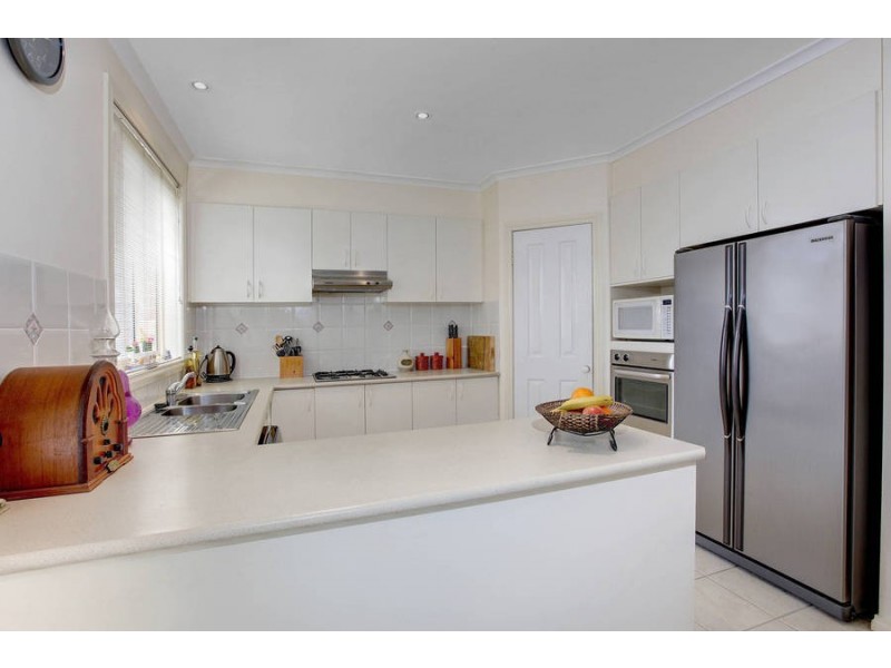 2/5 Gala Place, Keilor Downs VIC 3038