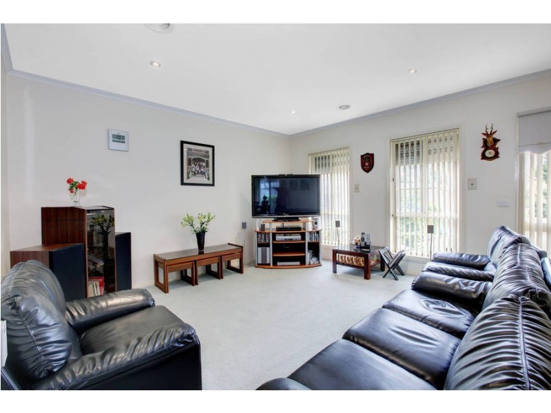 2/5 Gala Place, Keilor Downs VIC 3038