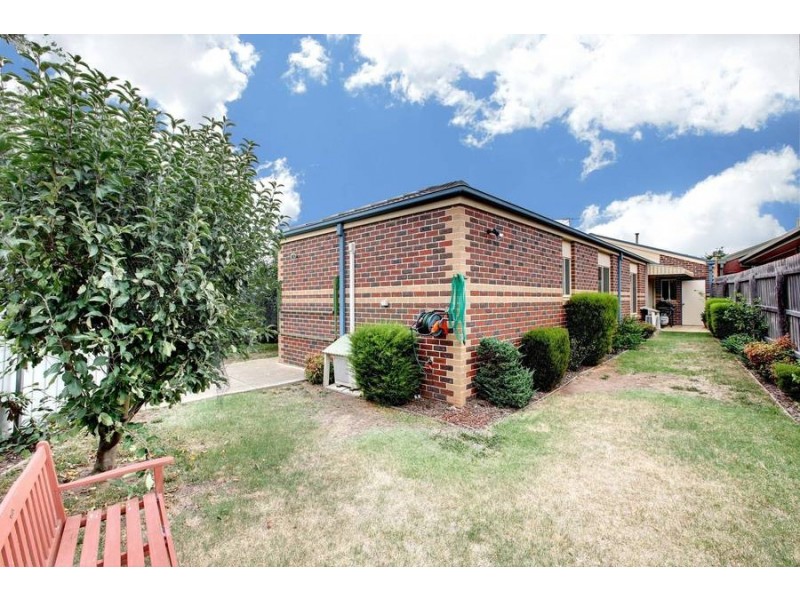 2/5 Gala Place, Keilor Downs VIC 3038