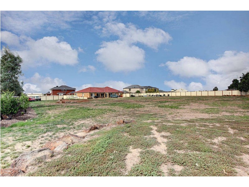 15 Lancelot Court, Hillside VIC 3037