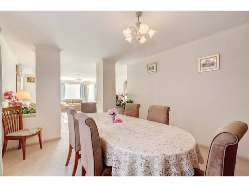 14 Sandalwood Avenue, Hillside VIC 3037