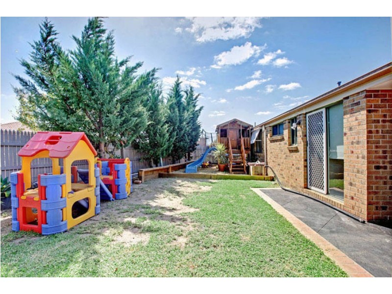 10  Berthon Crescent, Hillside VIC 3037