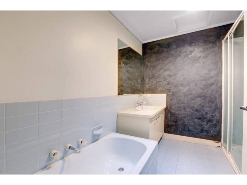 36 Village Avenue, Taylors Lakes VIC 3038