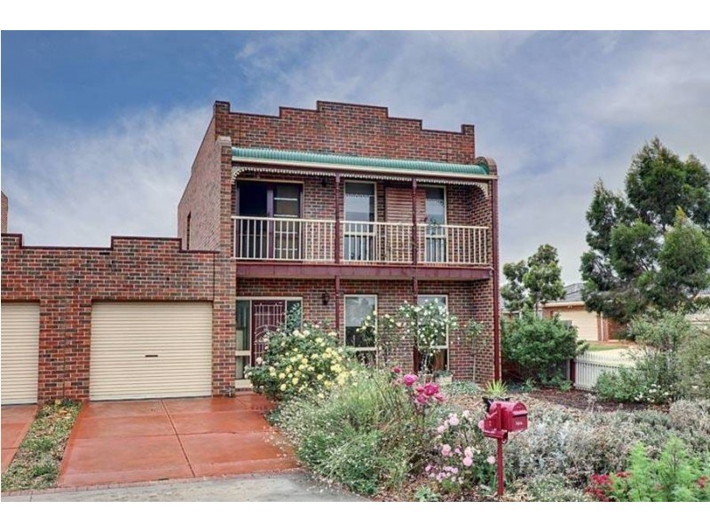 1 Avon Walk, Taylors Hill VIC 3037