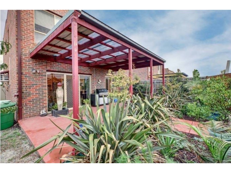 1 Avon Walk, Taylors Hill VIC 3037