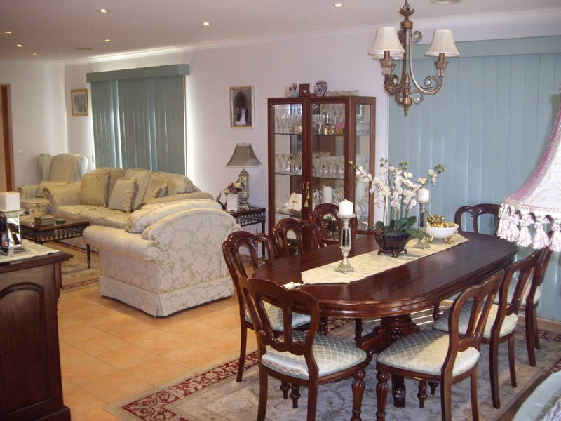 2 Meade Way, Sydenham VIC 3037