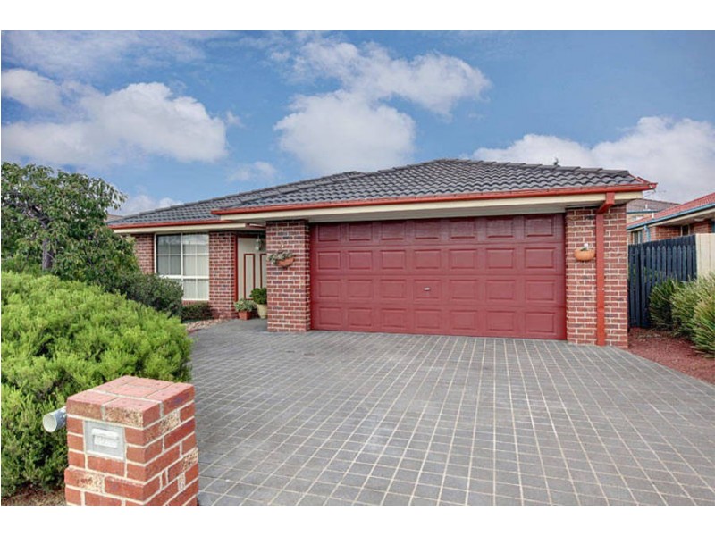 8 Twyford Close, Hillside VIC 3037