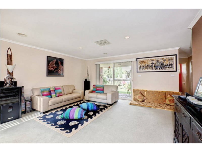 8 Twyford Close, Hillside VIC 3037