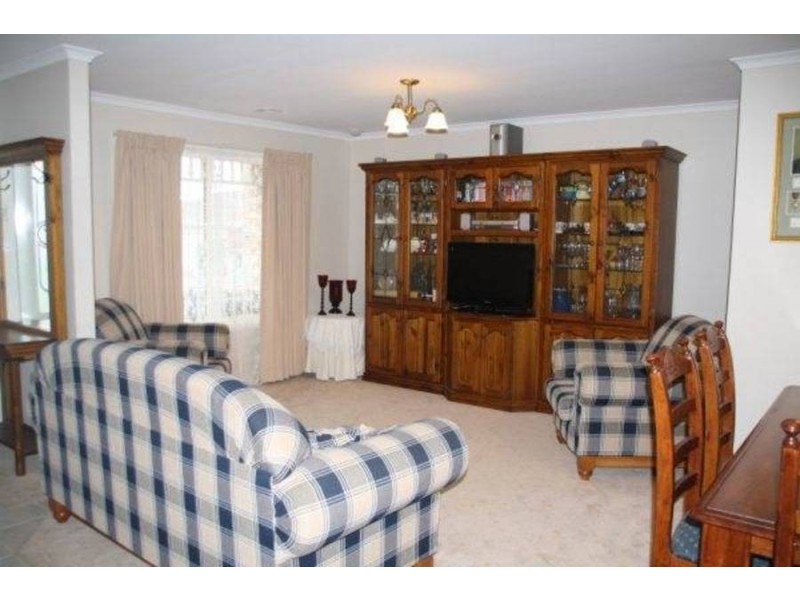 10 Adina Place, Delahey VIC 3037