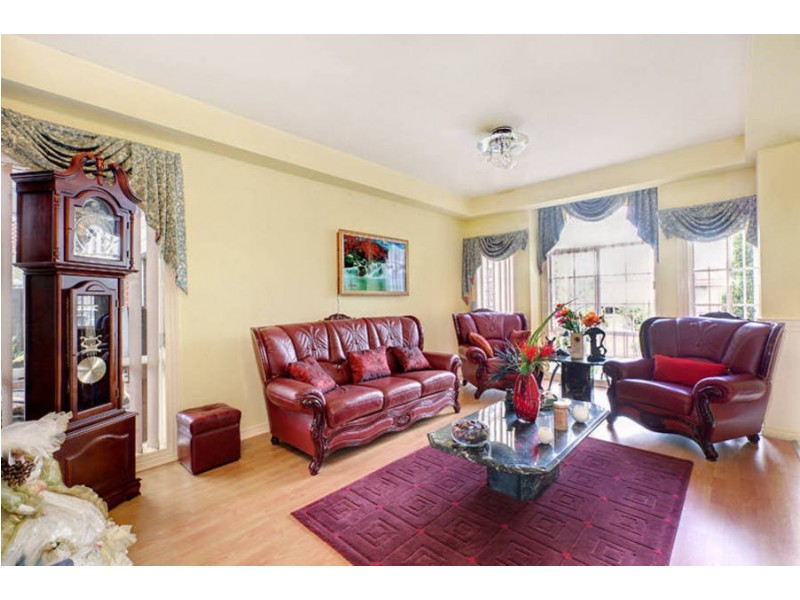 4 Tussock Crescent, Sydenham VIC 3037